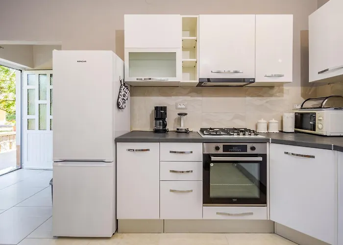 Lägenhet 2 Bedroom In Viskovo