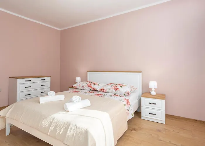 2 Bedroom In Διαμέρισμα Viskovo